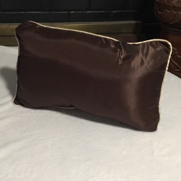 Set of 2 brown green & cream satin look throw bed couch pillows striped & floral - Picture 5 of 9